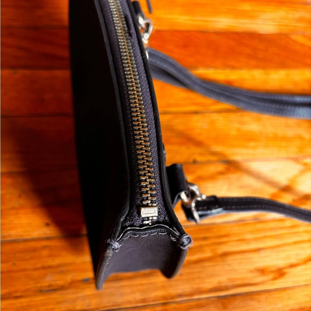 Lo & Sons small Waverly (1) - Picture 5 of 8